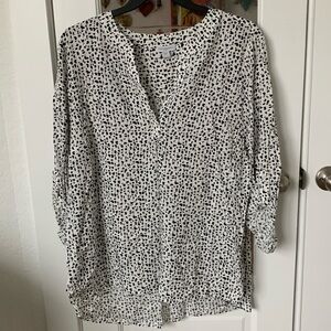 Black and white heart print plus size tunic! Like new!